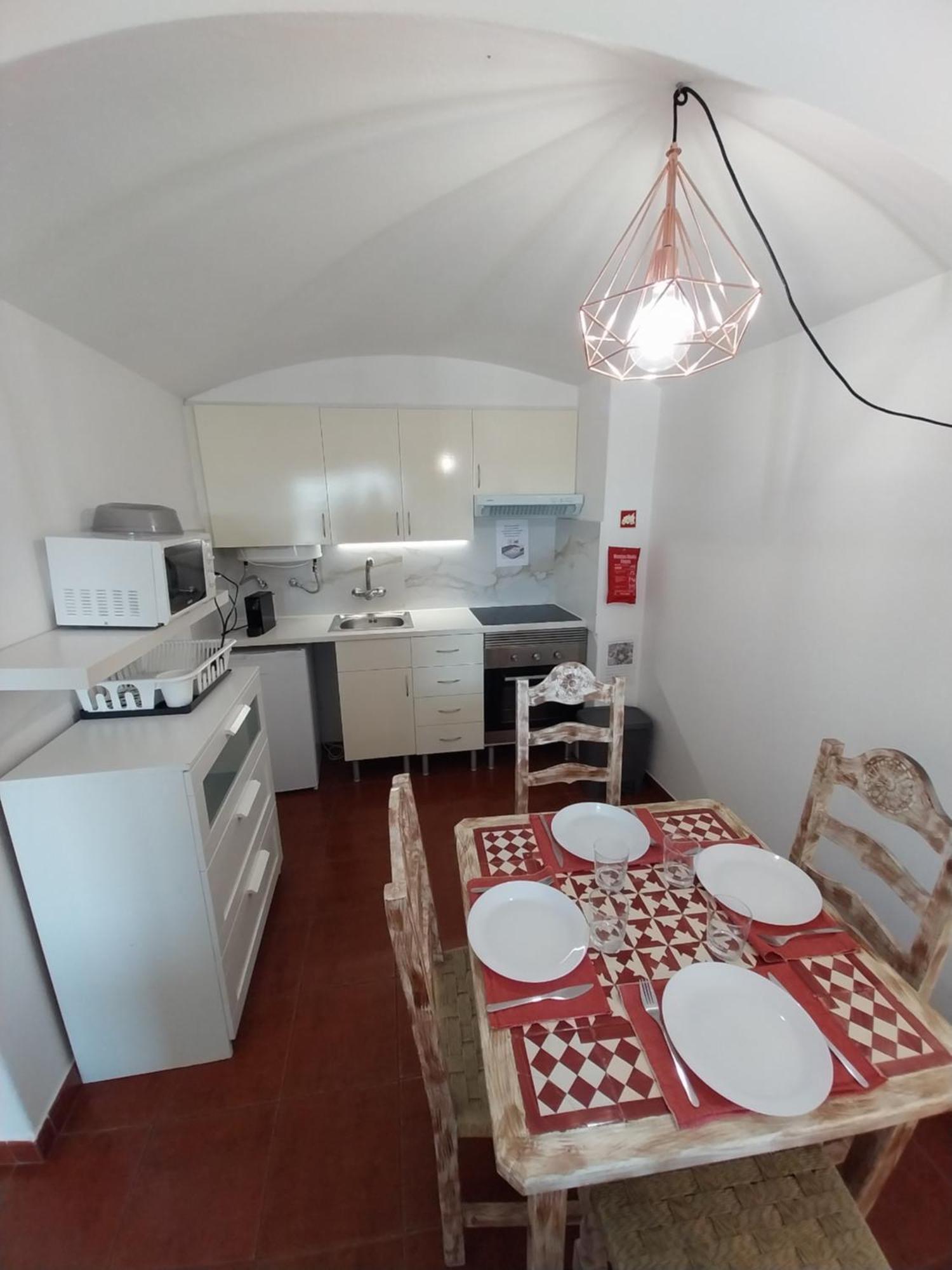 Oura Apartment *